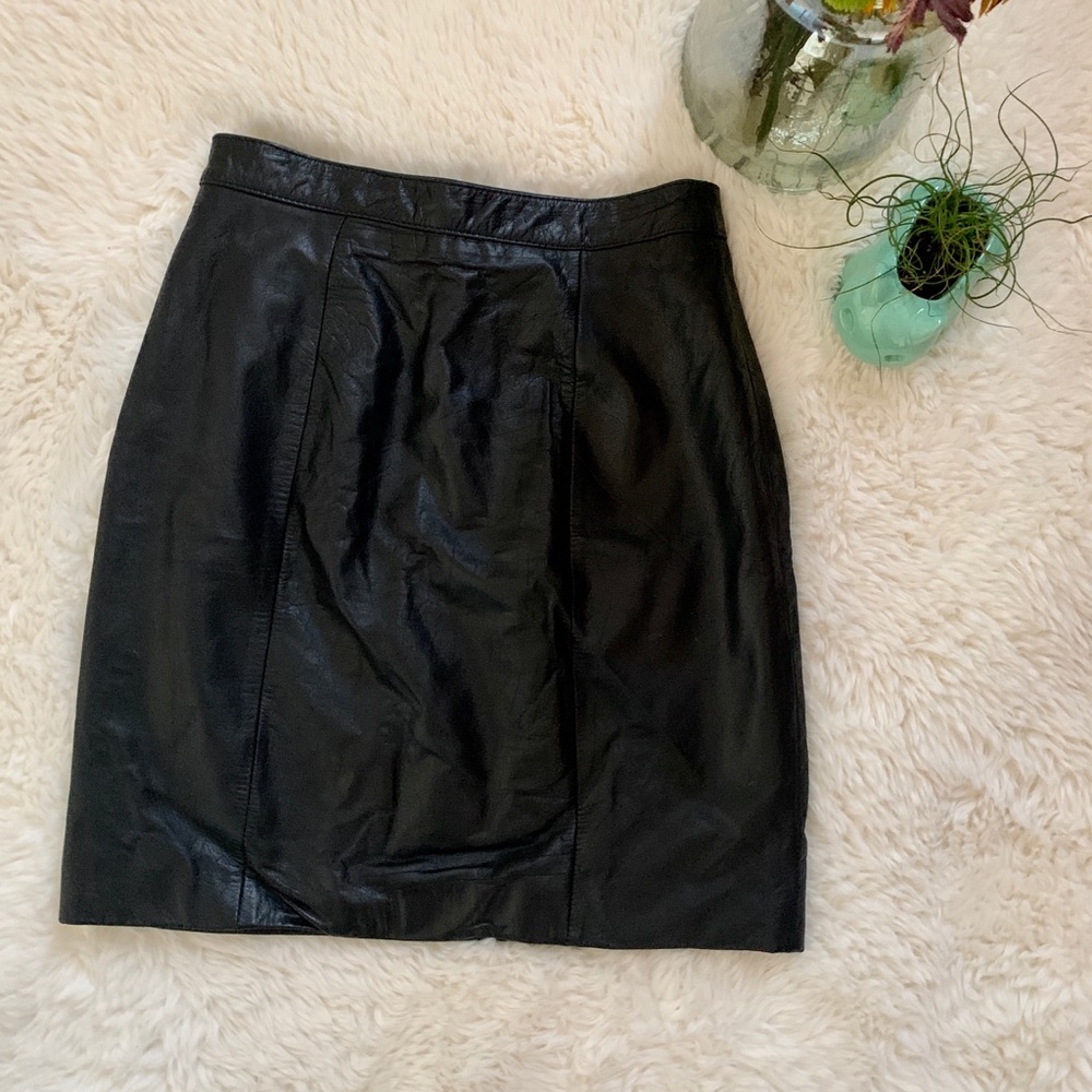 *SOLD* Vintage Leather Pencil Skirt 🖤